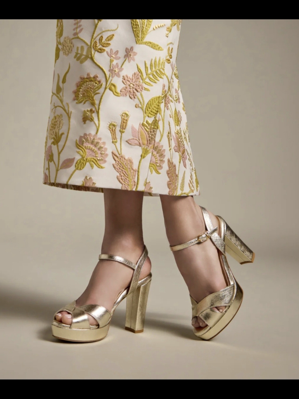 Sarah Flint Size 5 5.5 And 7 Metallic Gold Platform Block Heel Sandals